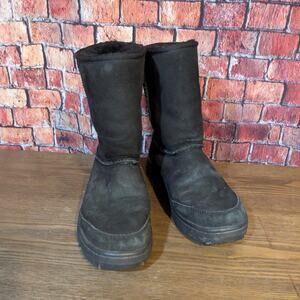 UGG Women's Classic Black Short Mid-Calf Snow Boot Black Size 7